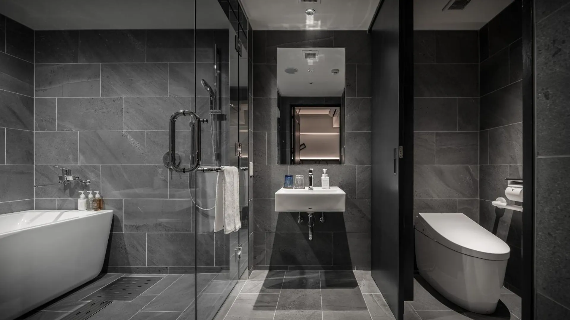 Nest Hotel Osaka Umeda